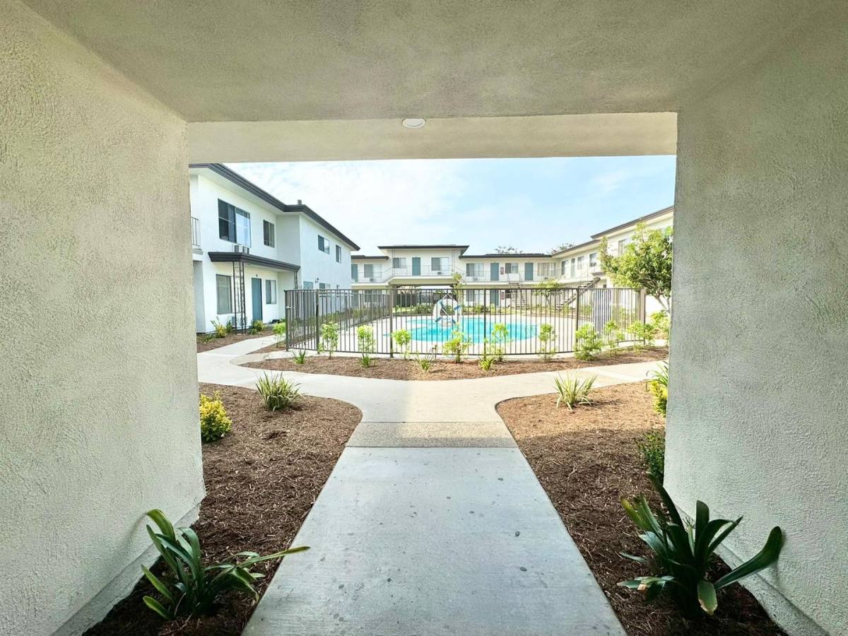 Apartment for rent at 11075 Westminster Ave, Garden Grove, CA 92843
