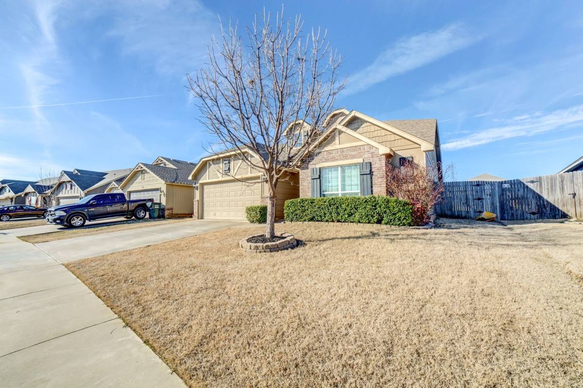 House for rent at 15105 E 110th St N, Owasso, OK 74055