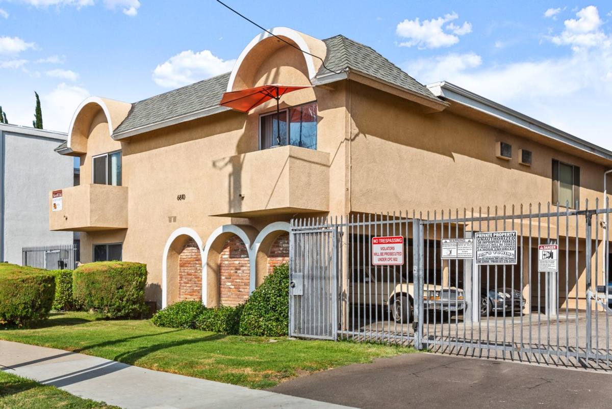 Apartment for rent at 6810 Milwood Ave, Canoga Park, CA 91303