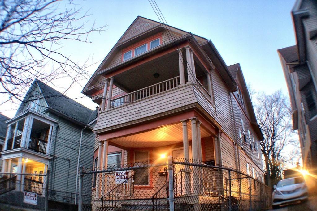 Apartment for rent at 42-44 Carmel St, New Haven, CT 06511