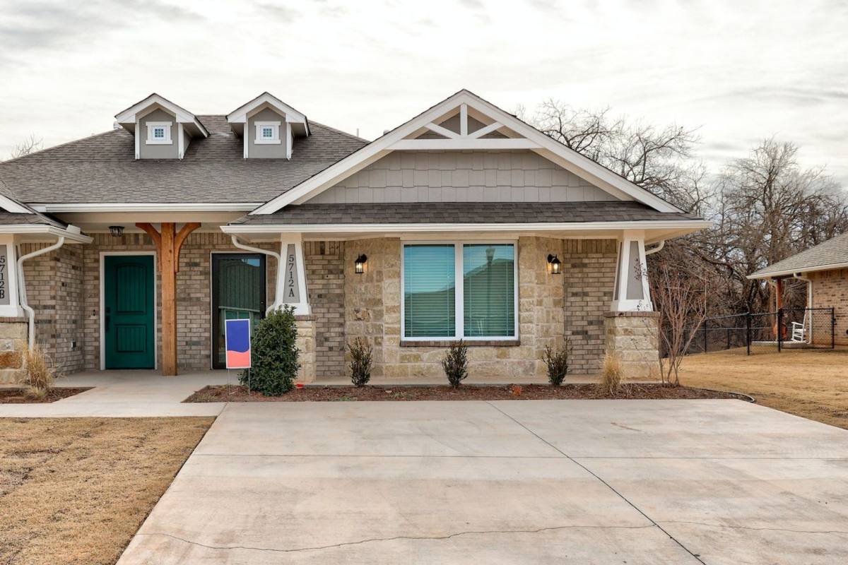 Apartment for rent at 5712 Campbell Creek, Oklahoma City, OK 73179