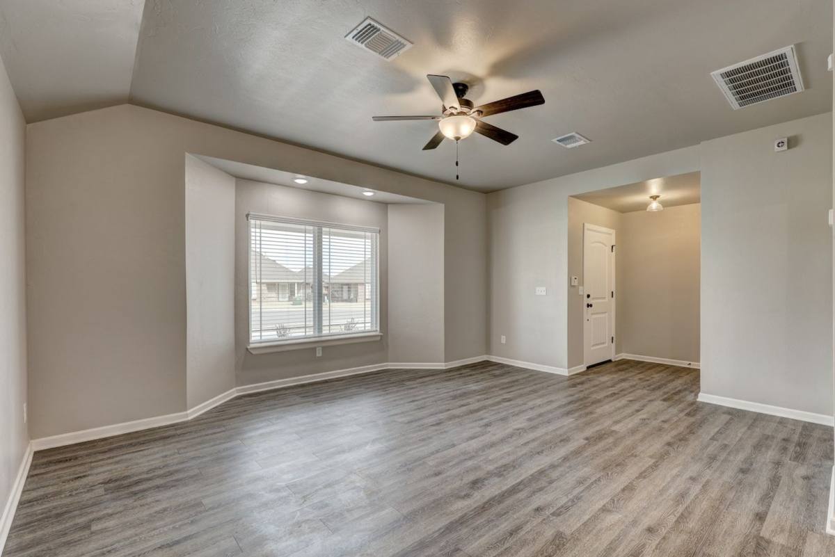 Apartment for rent at 5712 Campbell Creek, Oklahoma City, OK 73179