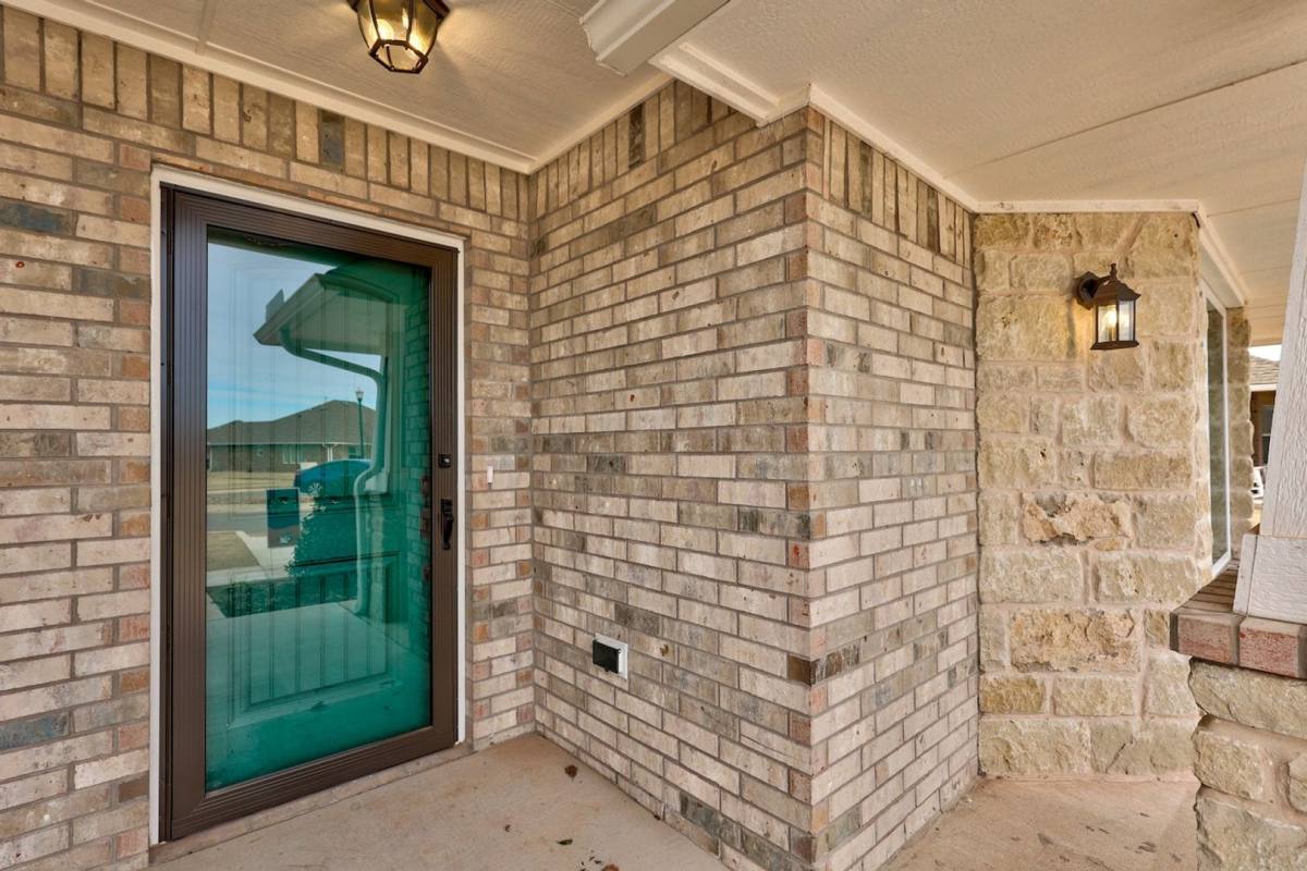 Apartment for rent at 5712 Campbell Creek, Oklahoma City, OK 73179