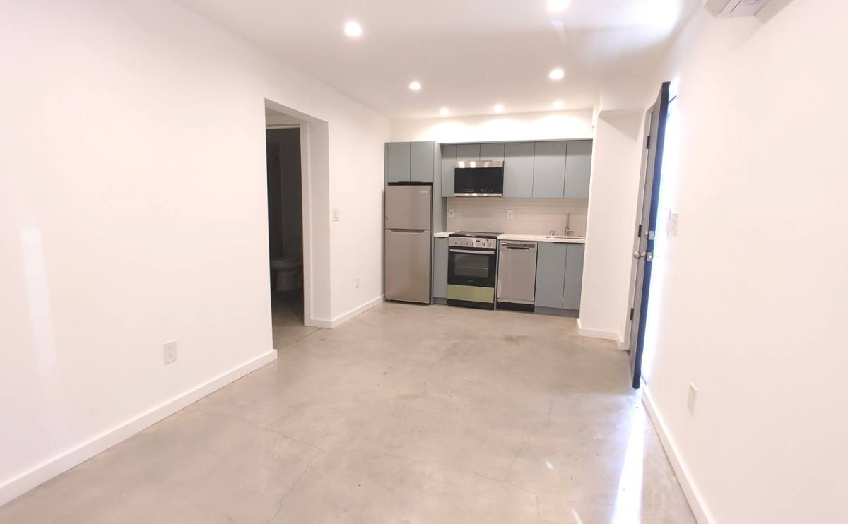Apartment for rent at 1837 Euclid St, Santa Monica, CA 90404