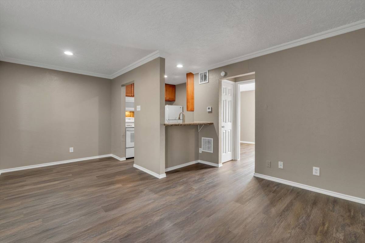 Apartment for rent at 5727 Richmond Ave, Dallas, TX 75206
