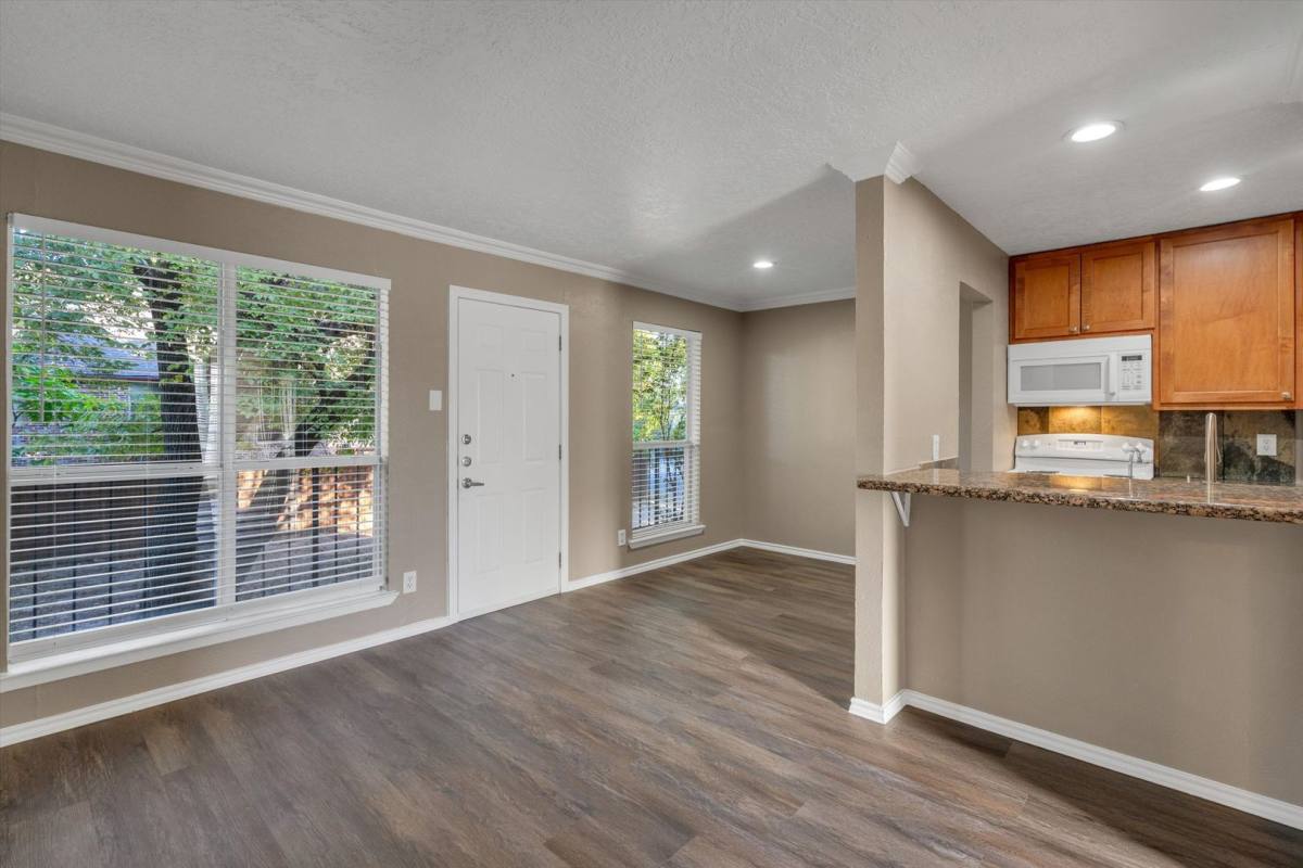 Apartment for rent at 5727 Richmond Ave, Dallas, TX 75206