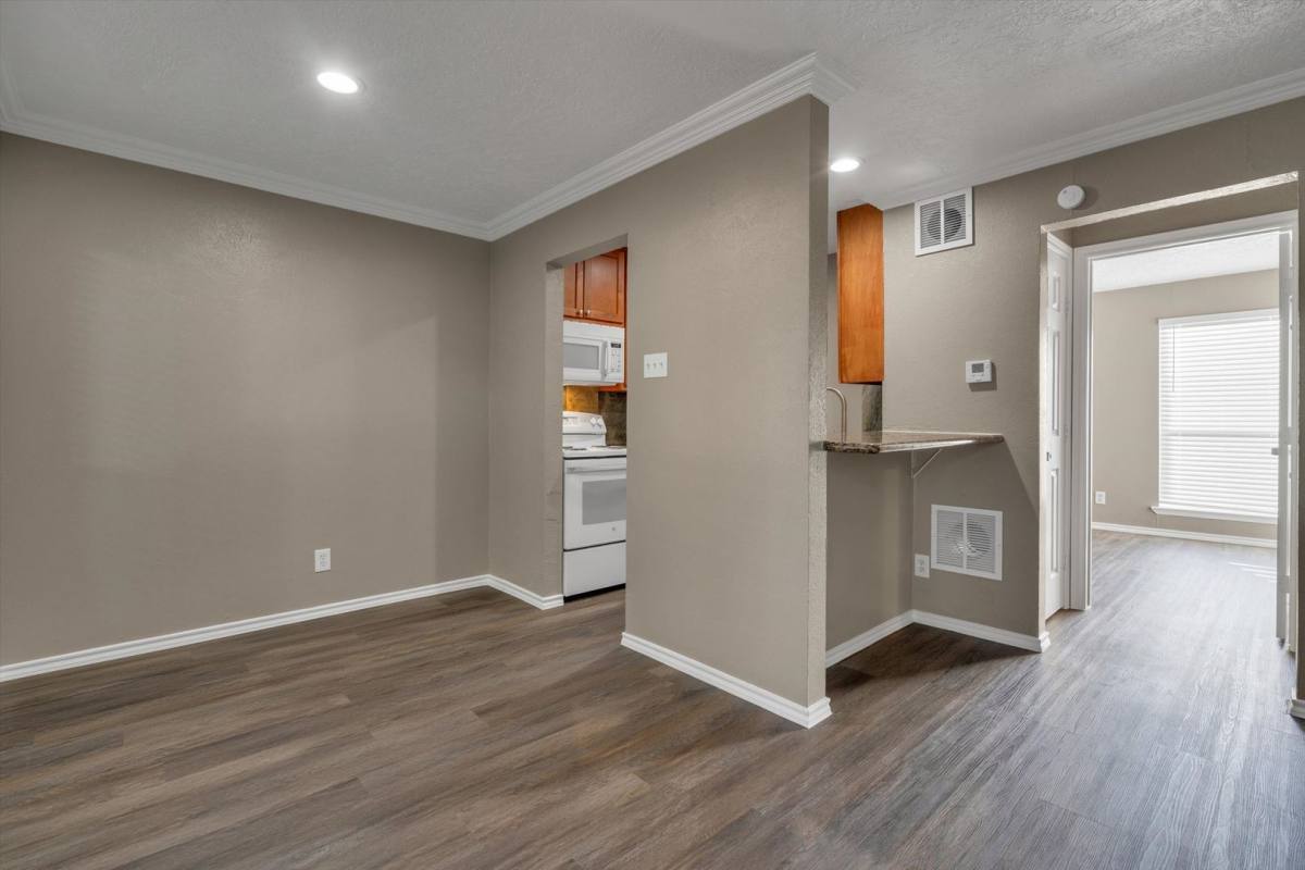 Apartment for rent at 5727 Richmond Ave, Dallas, TX 75206