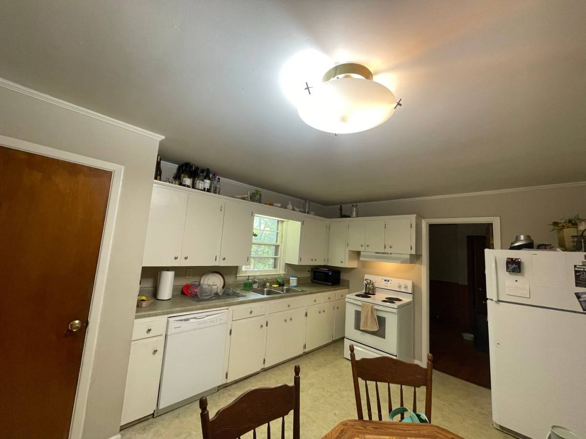 House for rent at 365 Knottingham Dr, Athens, GA 30606