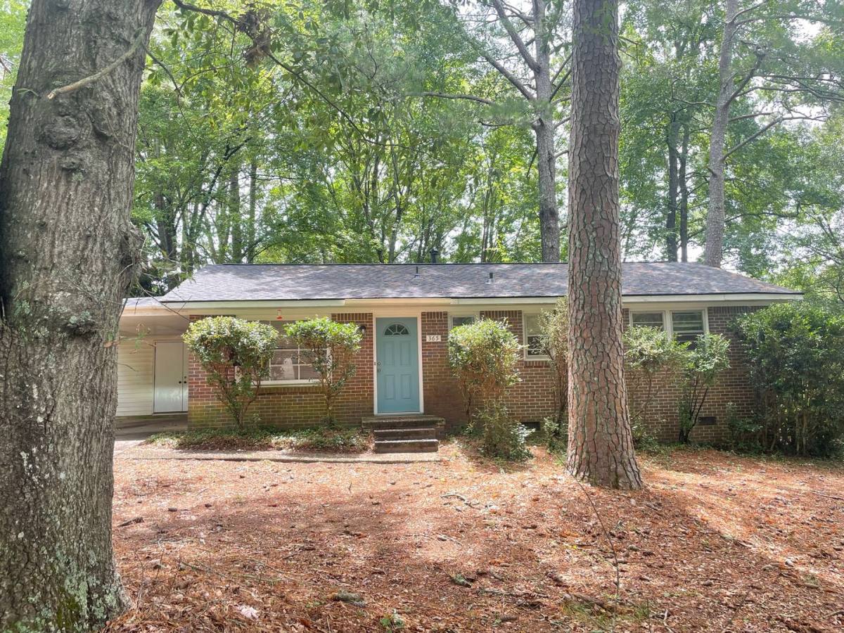 House for rent at 365 Knottingham Dr, Athens, GA 30606
