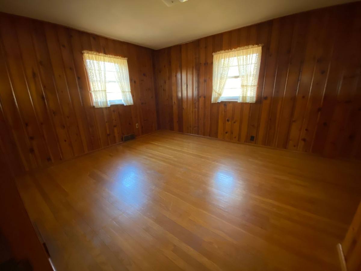 House for rent at 371 Adrian Dr, Saint Louis, MO 63137