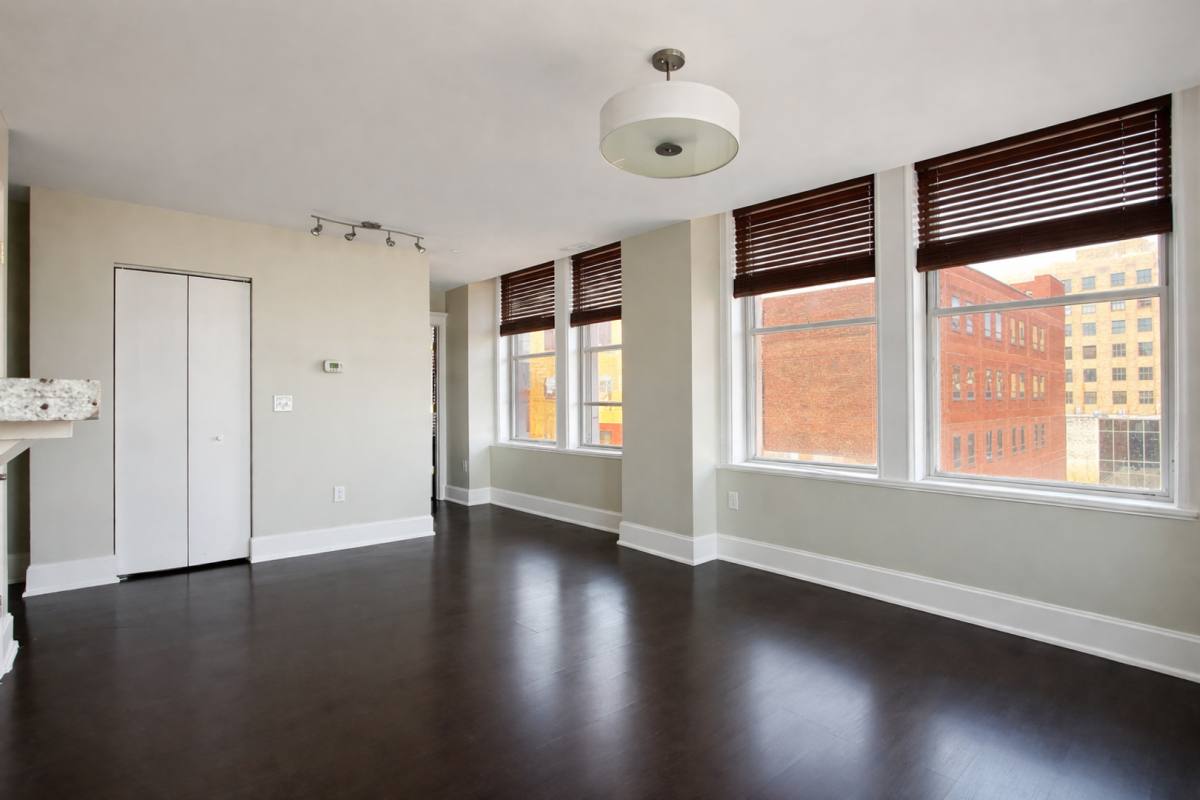 Apartment for rent at 329 Main St, Evansville, IN 47708