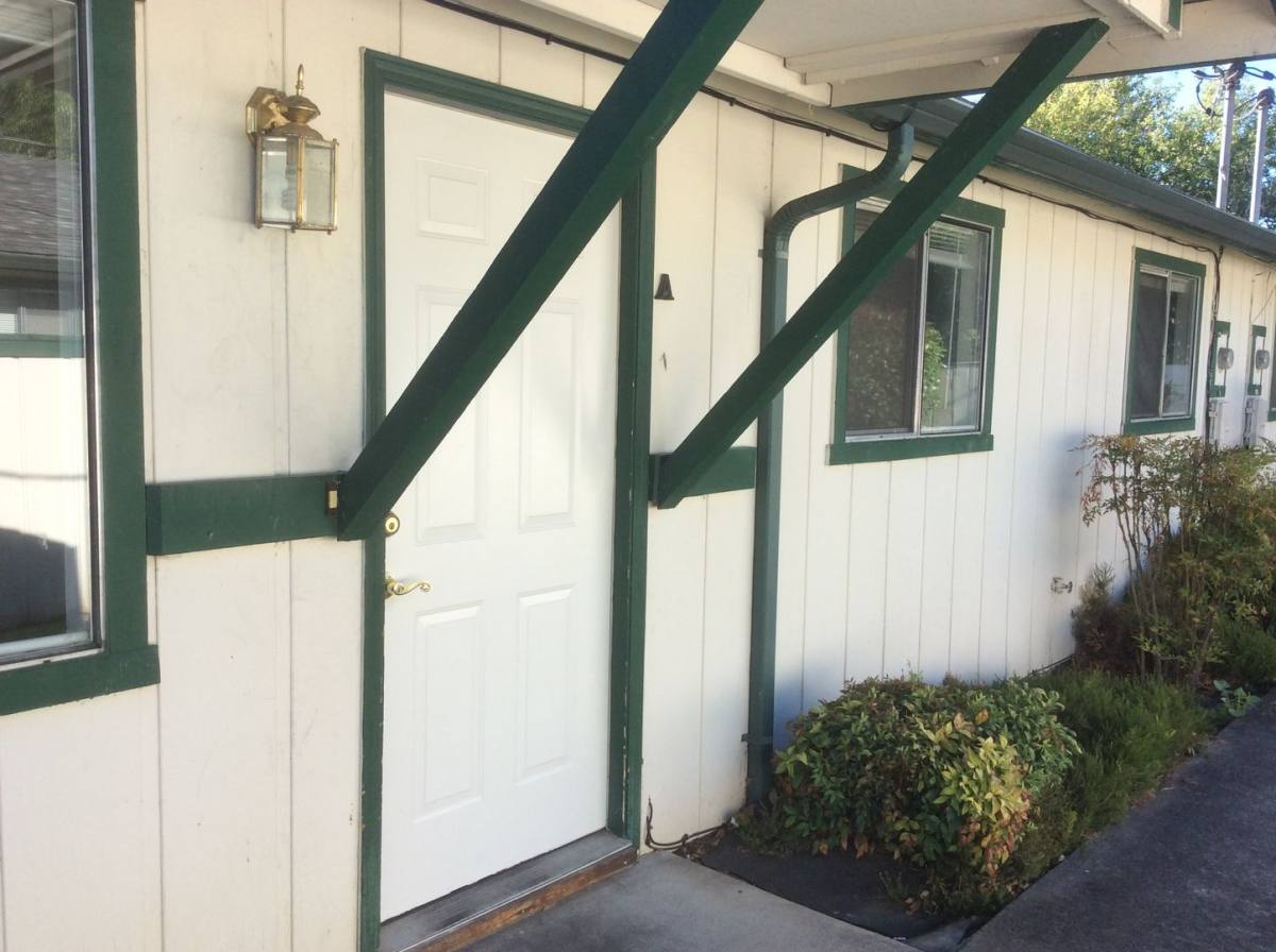 Apartment for rent at 1315 SW G St, Grants Pass, OR 97526