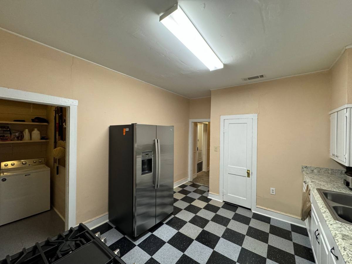 House for rent at 1340 Lincoln St, Shreveport, LA 71108
