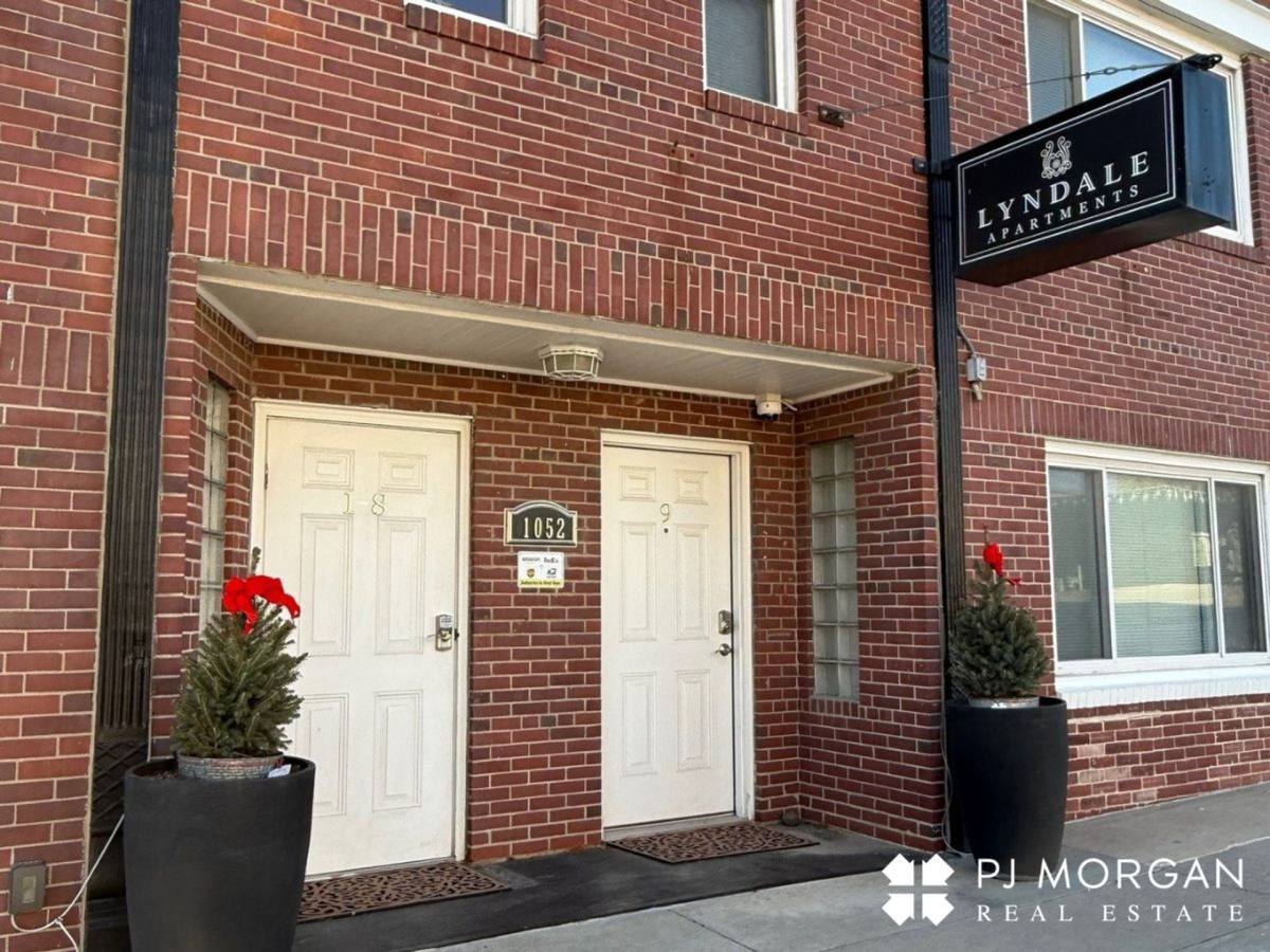 Apartment for rent at 1052 S 20th St, Omaha, NE 68108