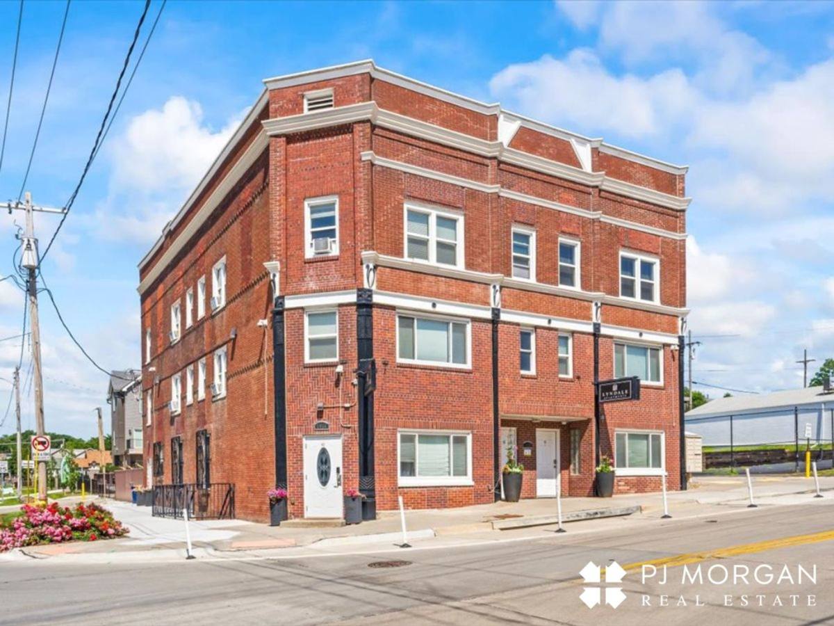 Apartment for rent at 1052 S 20th St, Omaha, NE 68108