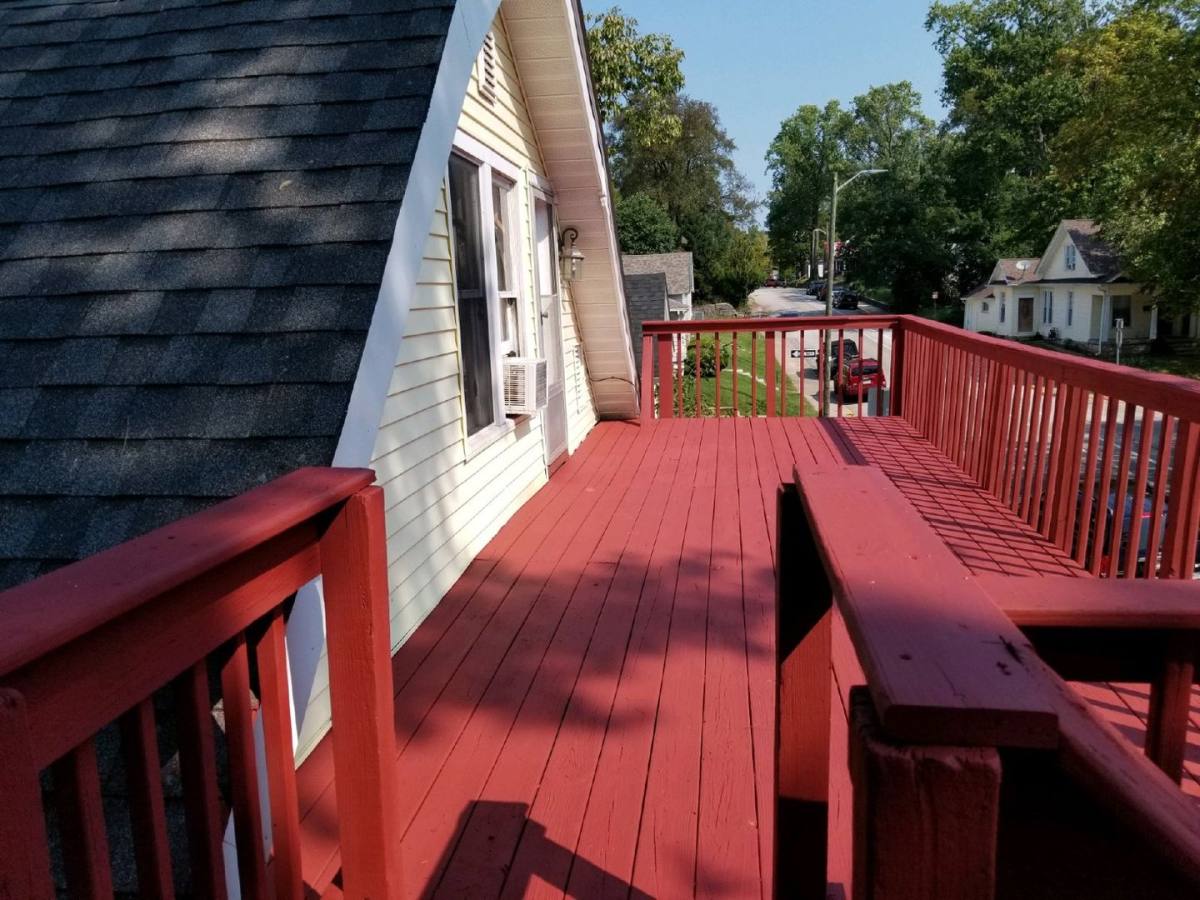 Apartment for rent at 615 N Lincoln St, Bloomington, IN 47408