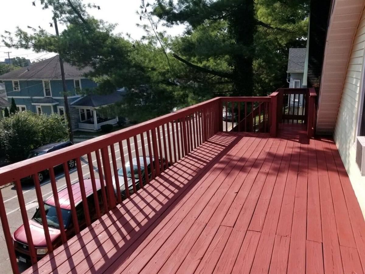 Apartment for rent at 615 N Lincoln St, Bloomington, IN 47408
