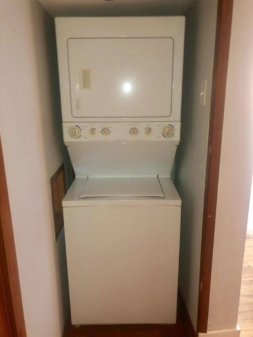 Apartment for rent at 615 N Lincoln St, Bloomington, IN 47408
