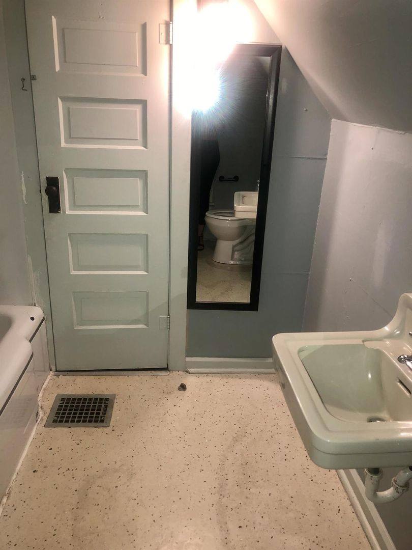 Apartment for rent at 615 N Lincoln St, Bloomington, IN 47408