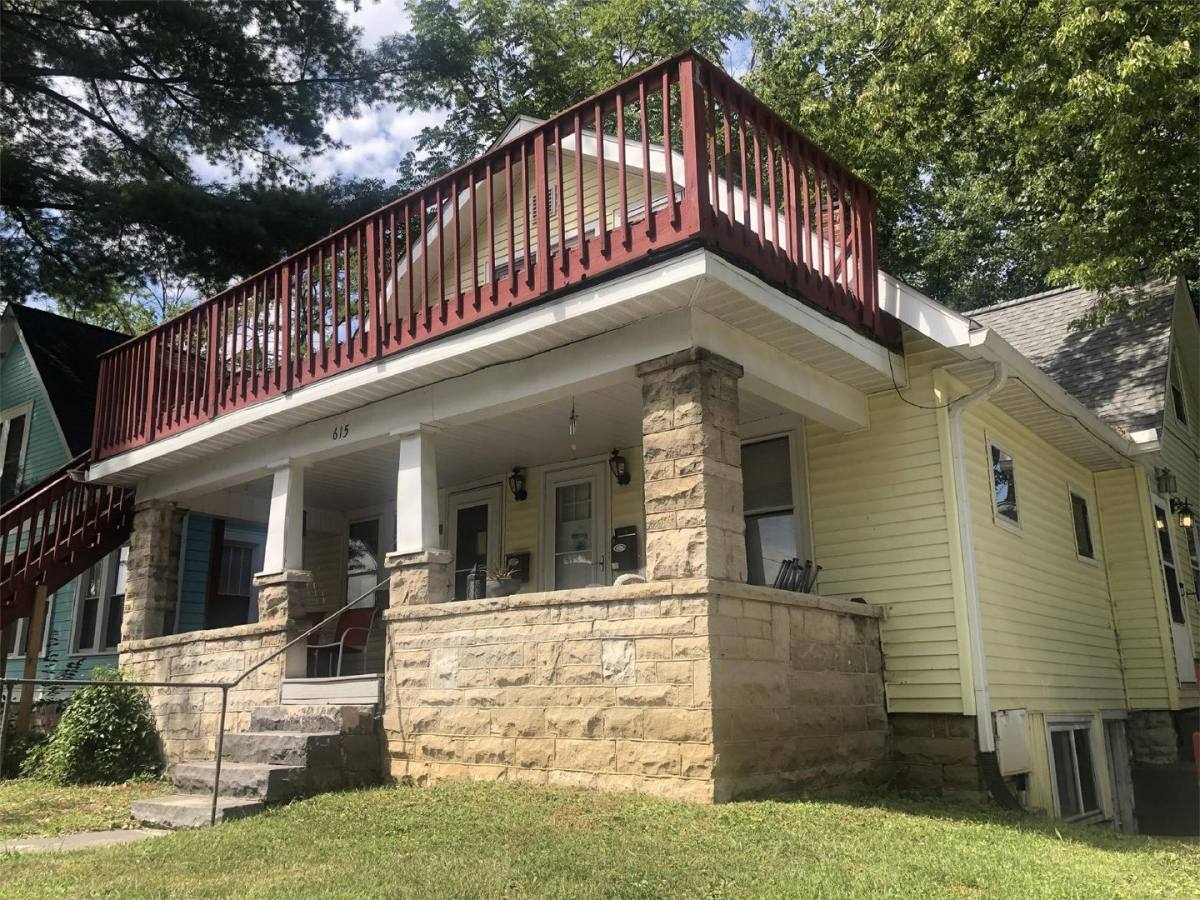 Apartment for rent at 615 N Lincoln St, Bloomington, IN 47408
