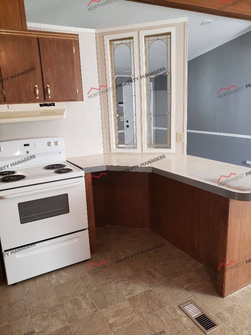 Apartment for rent at 2495 NE Kresky Ave, Chehalis, WA 98532