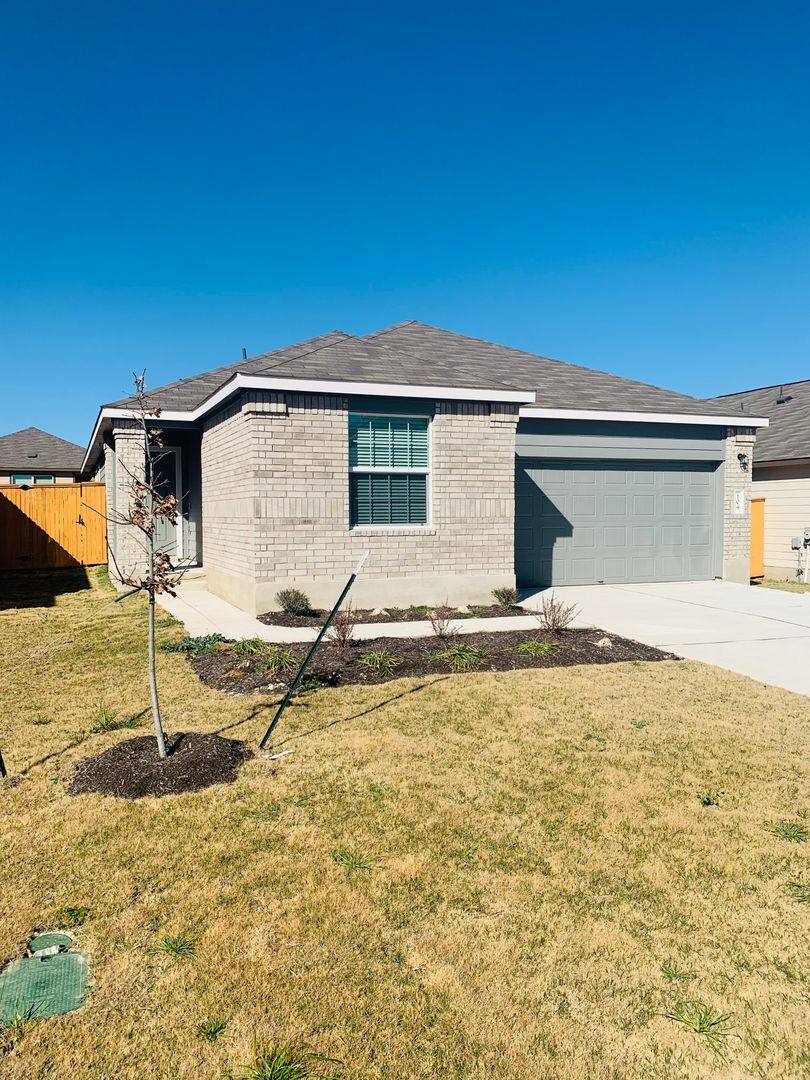 House for rent at 104 Perfect World Loop, Jarrell, TX 76537