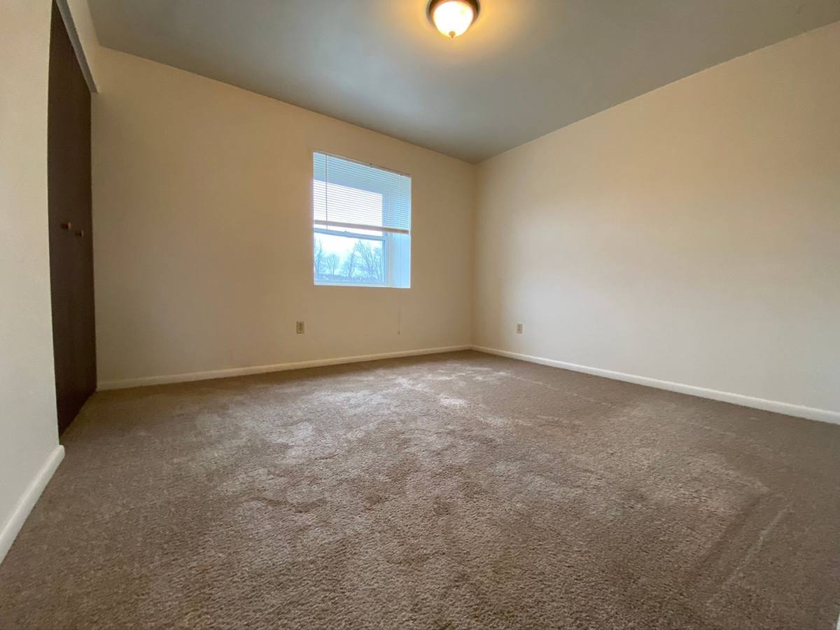 Townhouse for rent at 739 Hemlock Square, Zelienople, PA 16063