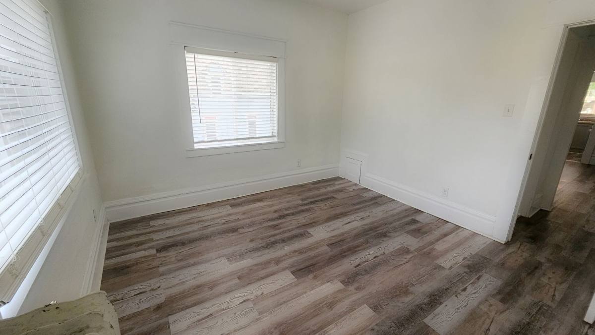 Apartment for rent at 1076 21st St, Des Moines, IA 50311