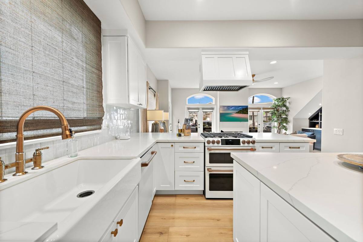 Townhouse for rent at 1229 W Balboa Blvd, Newport Beach, CA 92661