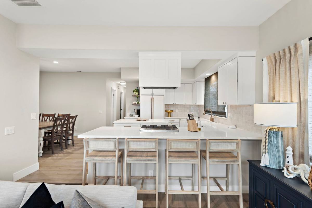 Townhouse for rent at 1229 W Balboa Blvd, Newport Beach, CA 92661