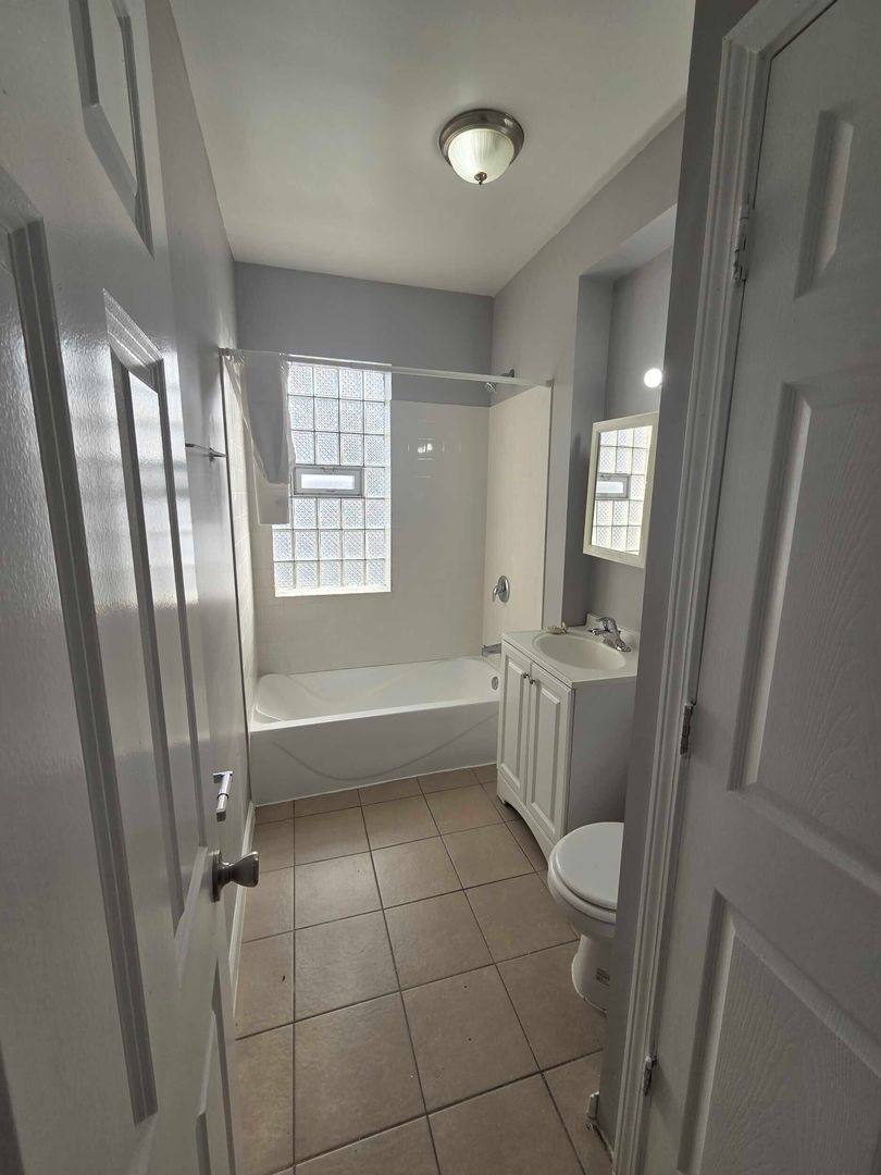 Apartment for rent at 7932 S St Lawrence Ave, Chicago, IL 60619