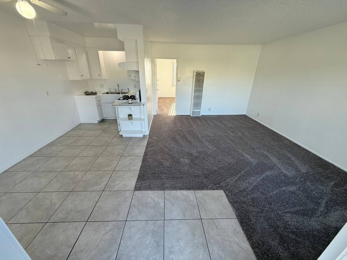 Apartment for rent at 906 S Torrance Blvd, Redondo Beach, CA 90277