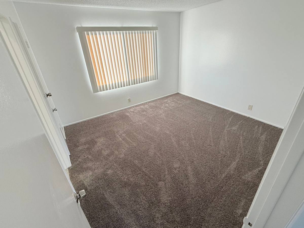 Apartment for rent at 906 S Torrance Blvd, Redondo Beach, CA 90277