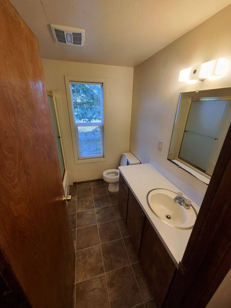 Apartment for rent at 222 NW 14th St, Corvallis, OR 97330