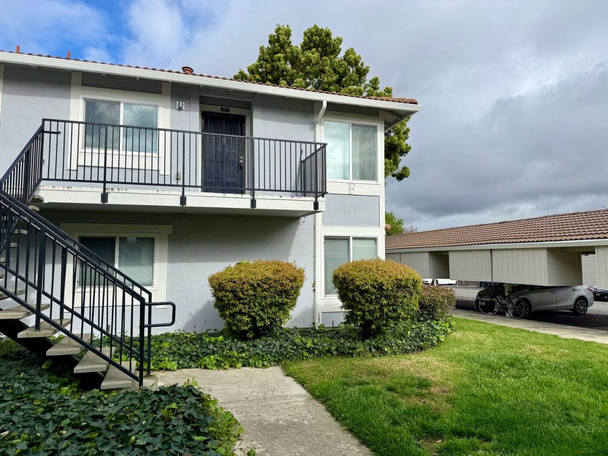 Condo for rent at 4910 Bridgepointe Place, Union City, CA 94587