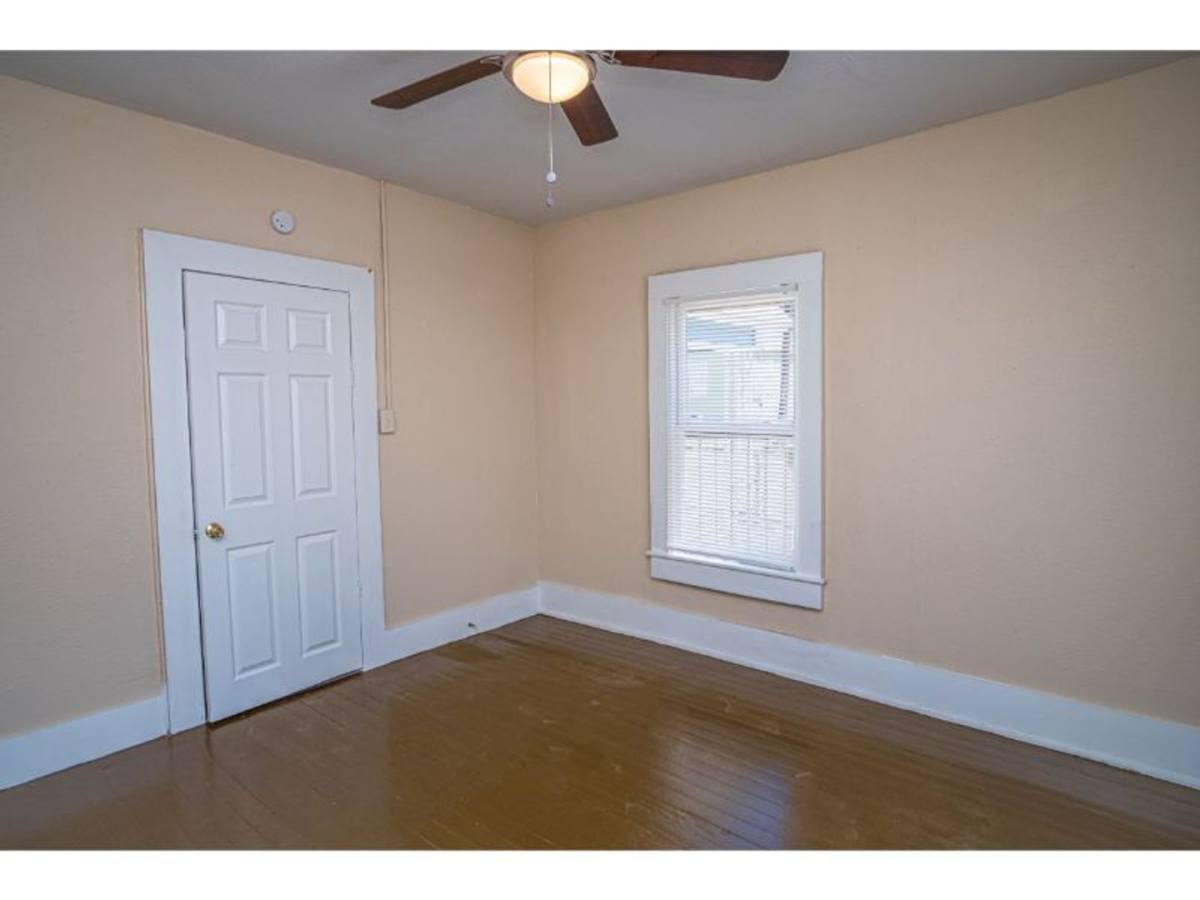 Apartment for rent at 231 Cactus, San Antonio, TX 78202