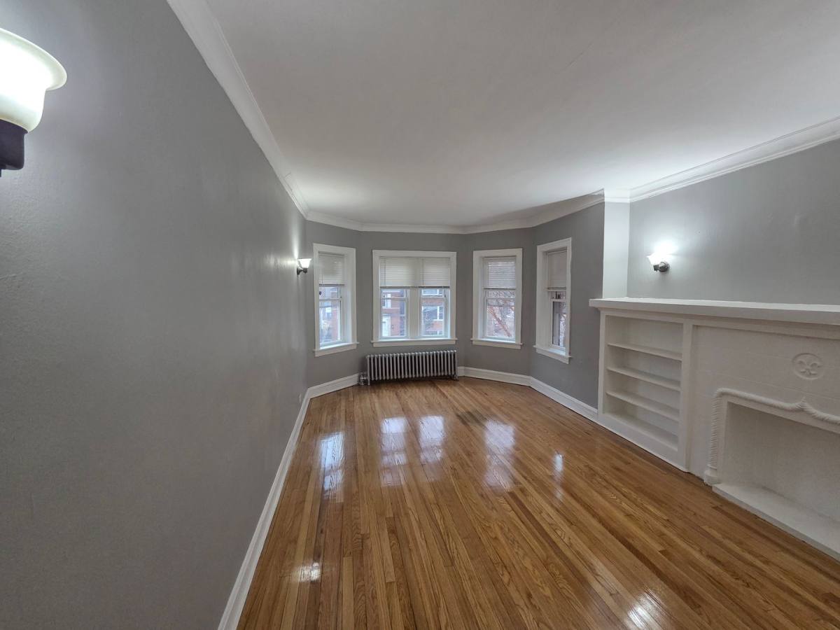 Apartment for rent at 7527-29 S Colfax Ave, Chicago, IL 60649