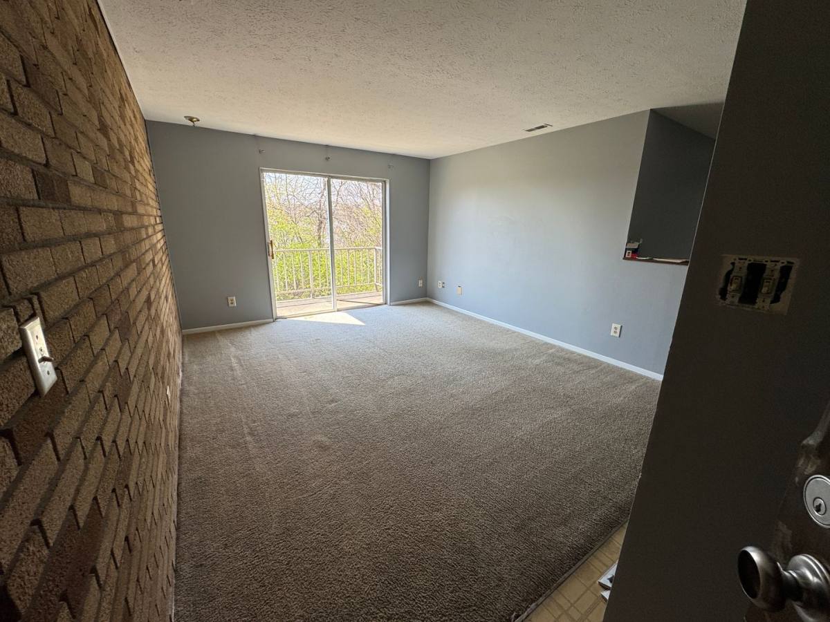 Apartment for rent at 2771 Queen City Ave, Cincinnati, OH 45238