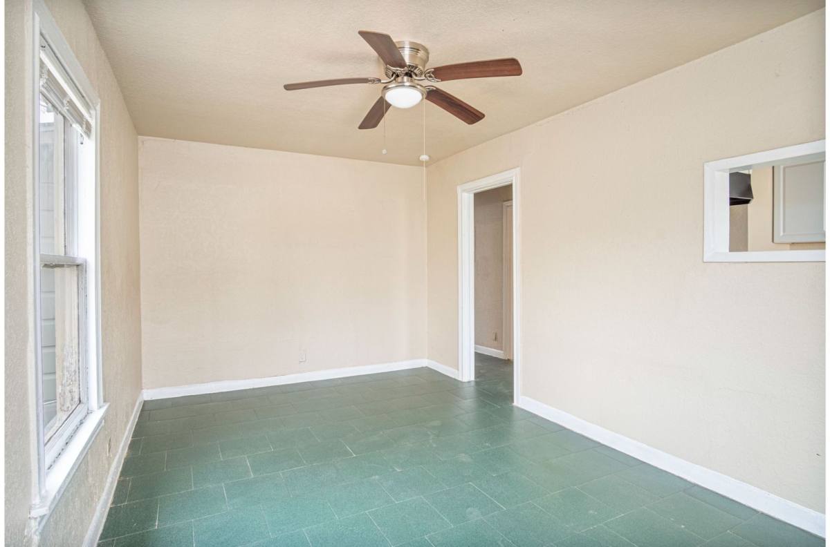 Apartment for rent at 928 Poinsettia, San Antonio, TX 78202