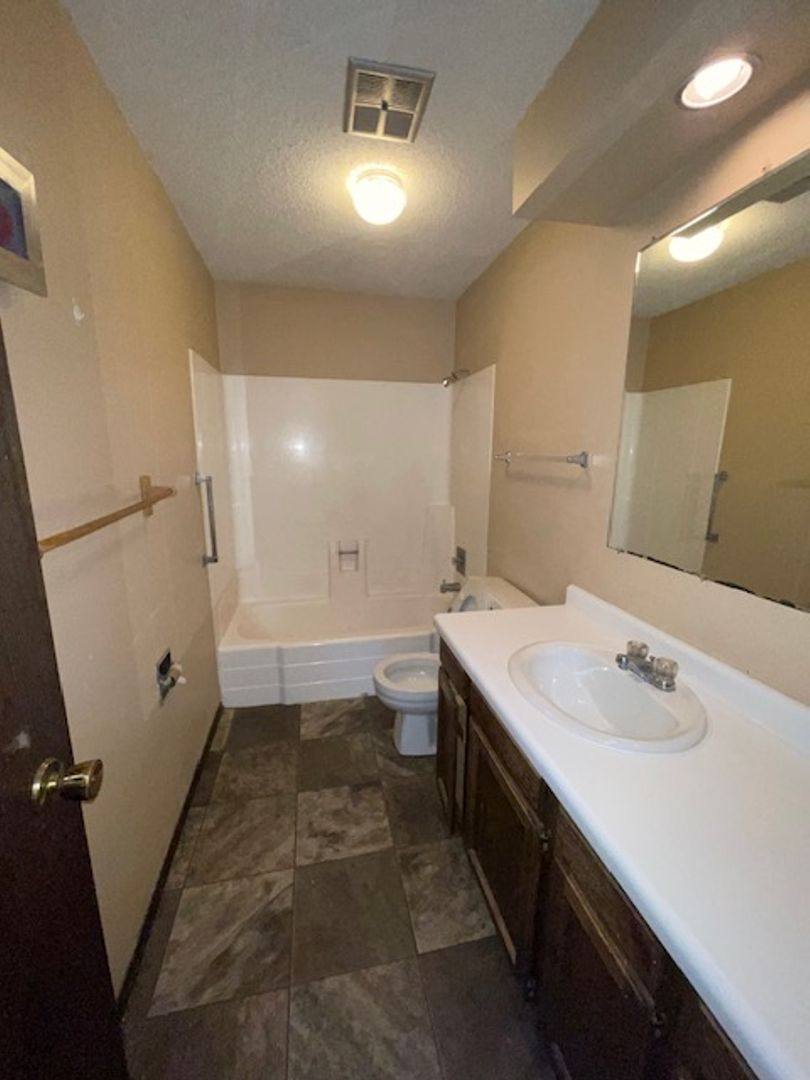 Apartment for rent at 4901 S Baha Ave, Sioux Falls, SD 57106