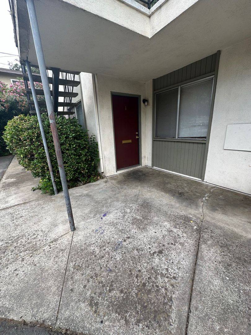 Apartment for rent at 811 W 1st Ave, Chico, CA 95926