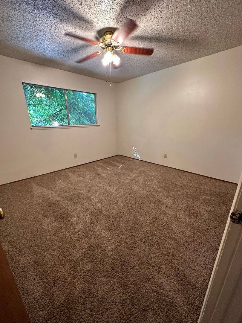 Apartment for rent at 811 W 1st Ave, Chico, CA 95926