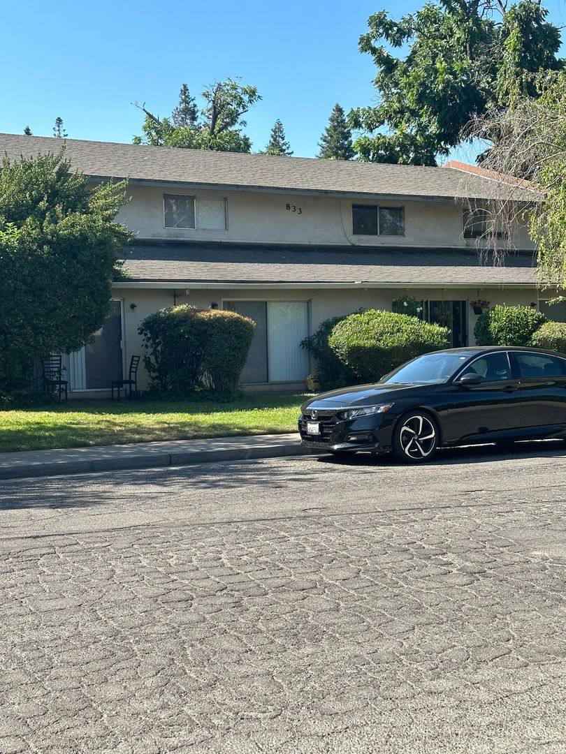Townhouse for rent at 833 W 1st Ave, Chico, CA 95926
