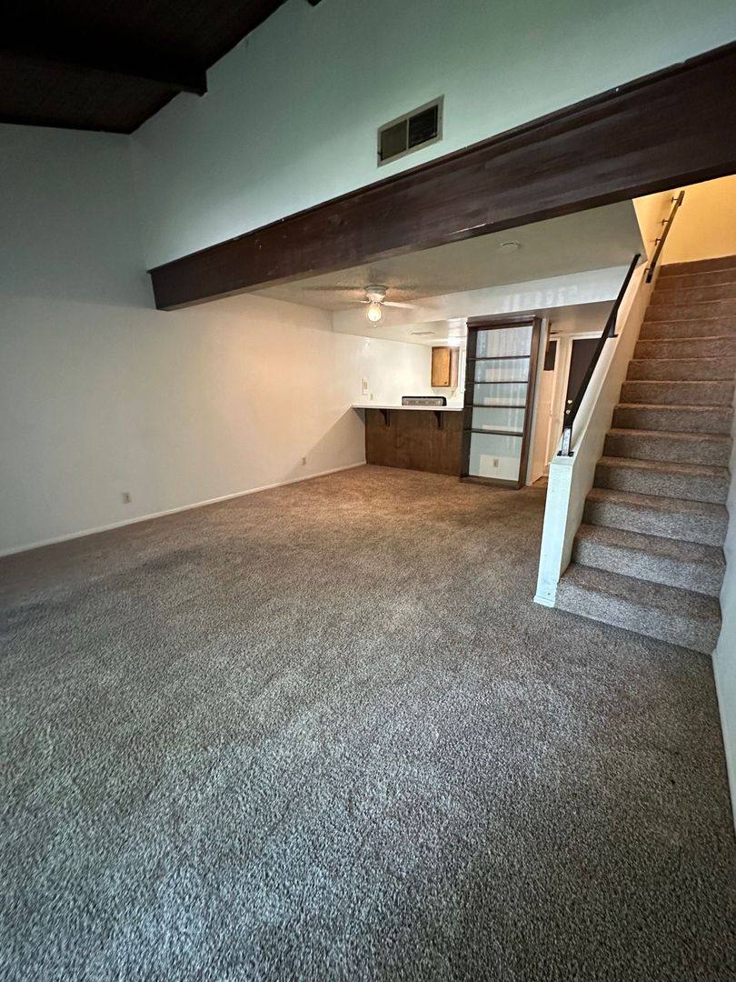 Townhouse for rent at 833 W 1st Ave, Chico, CA 95926