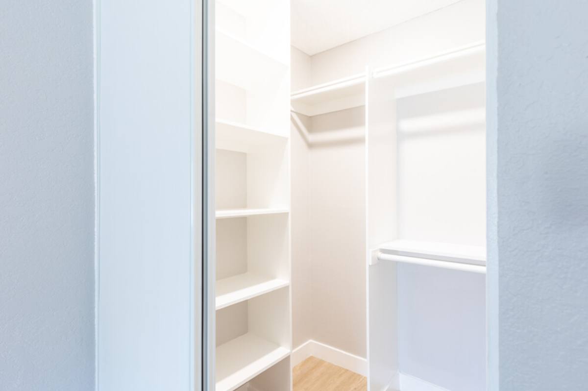 Apartment for rent at 130 S Alexandria, Los Angeles, CA 90004