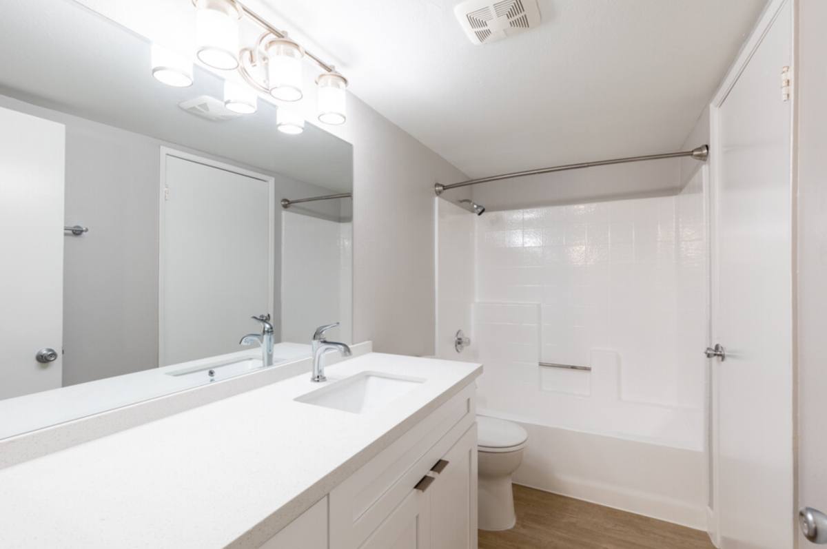 Apartment for rent at 130 S Alexandria, Los Angeles, CA 90004