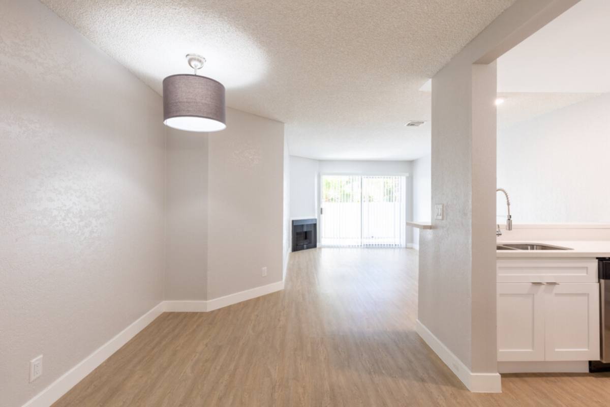 Apartment for rent at 130 S Alexandria, Los Angeles, CA 90004