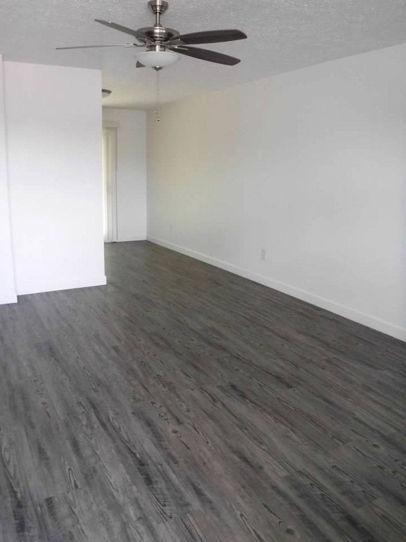Townhouse for rent at 1637 N James Ave, Panama City, FL 32405