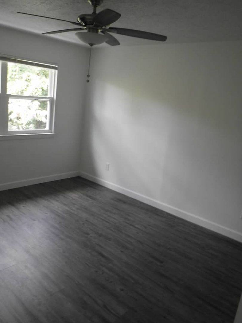 Townhouse for rent at 1637 N James Ave, Panama City, FL 32405
