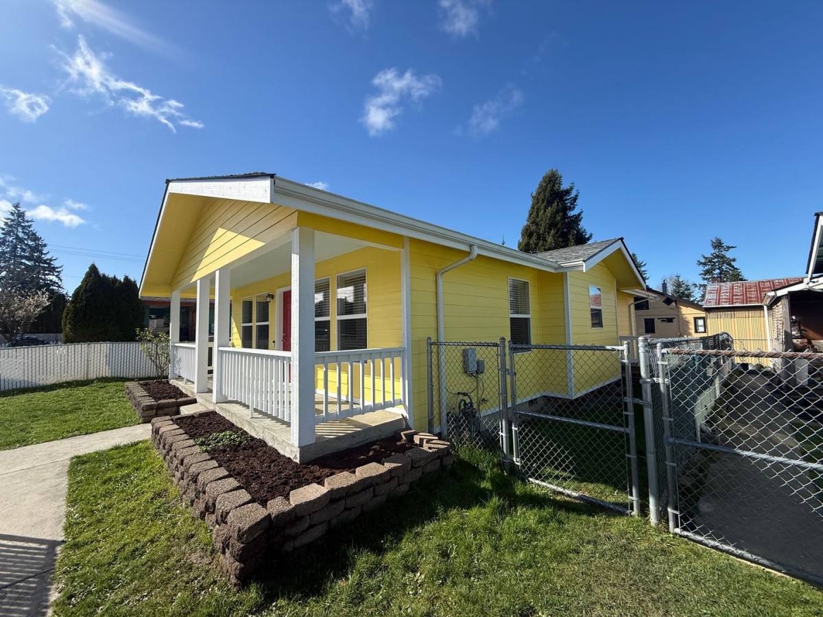 House for rent at 119 N 29th Place, Mount Vernon, WA 98273